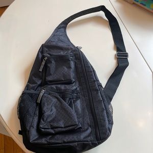 Thirty-one cross body backpack
